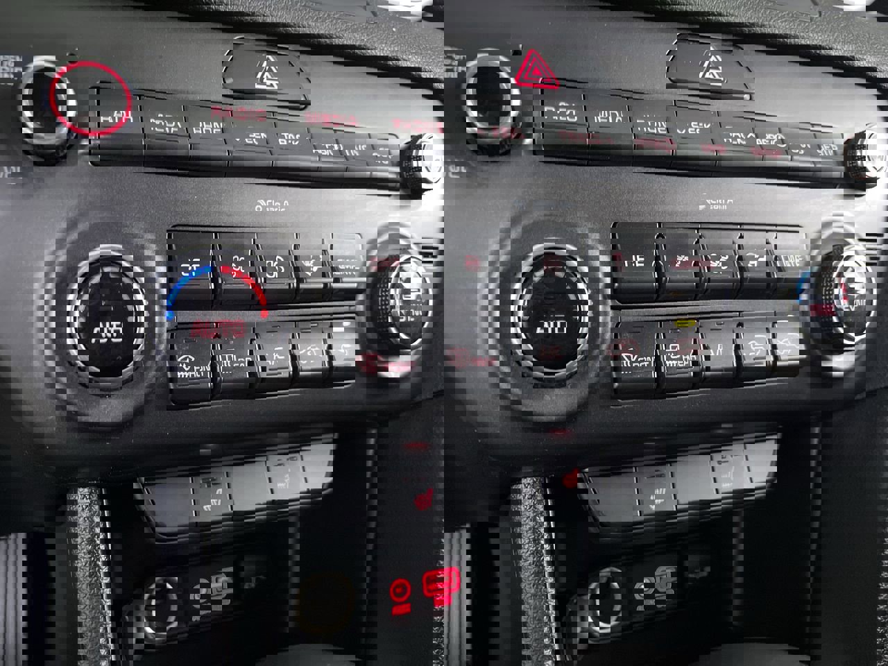 Used 2017 Kia Sportage EX image 16