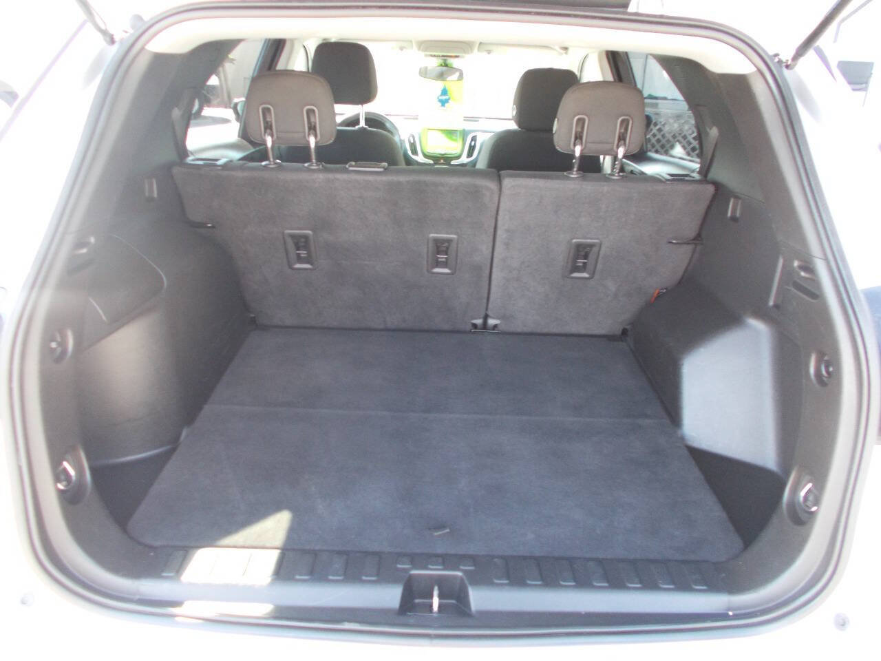 Used 2020 Chevrolet Equinox LT FWD image 17