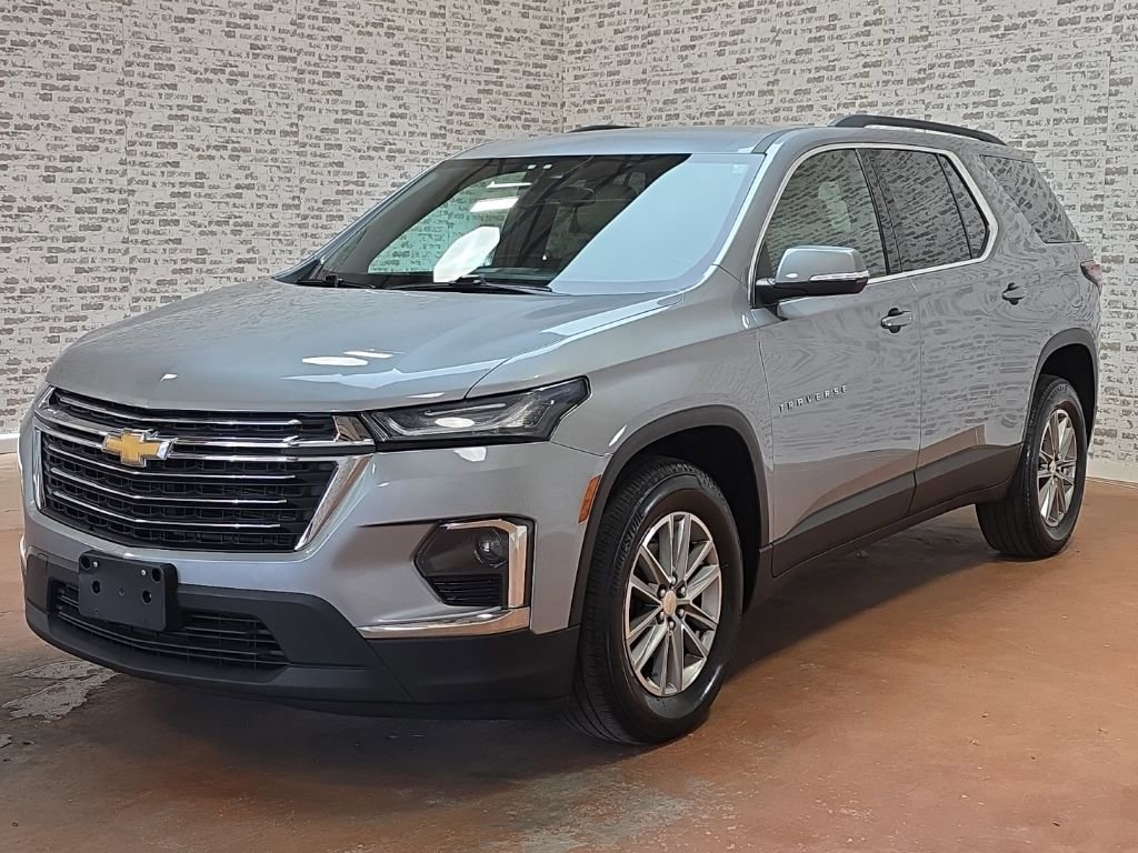 Used 2023 Chevrolet Traverse LT AWD/4WD image 3