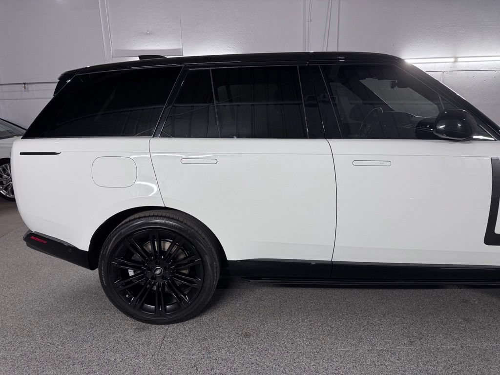 Used 2023 Land Rover Range Rover SE AWD/4WD image 10