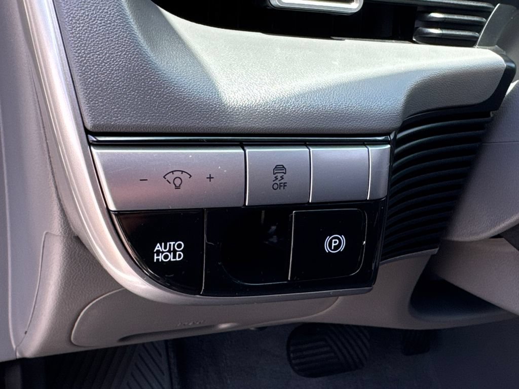 Used 2024 Hyundai Ioniq 5 SE RWD image 27