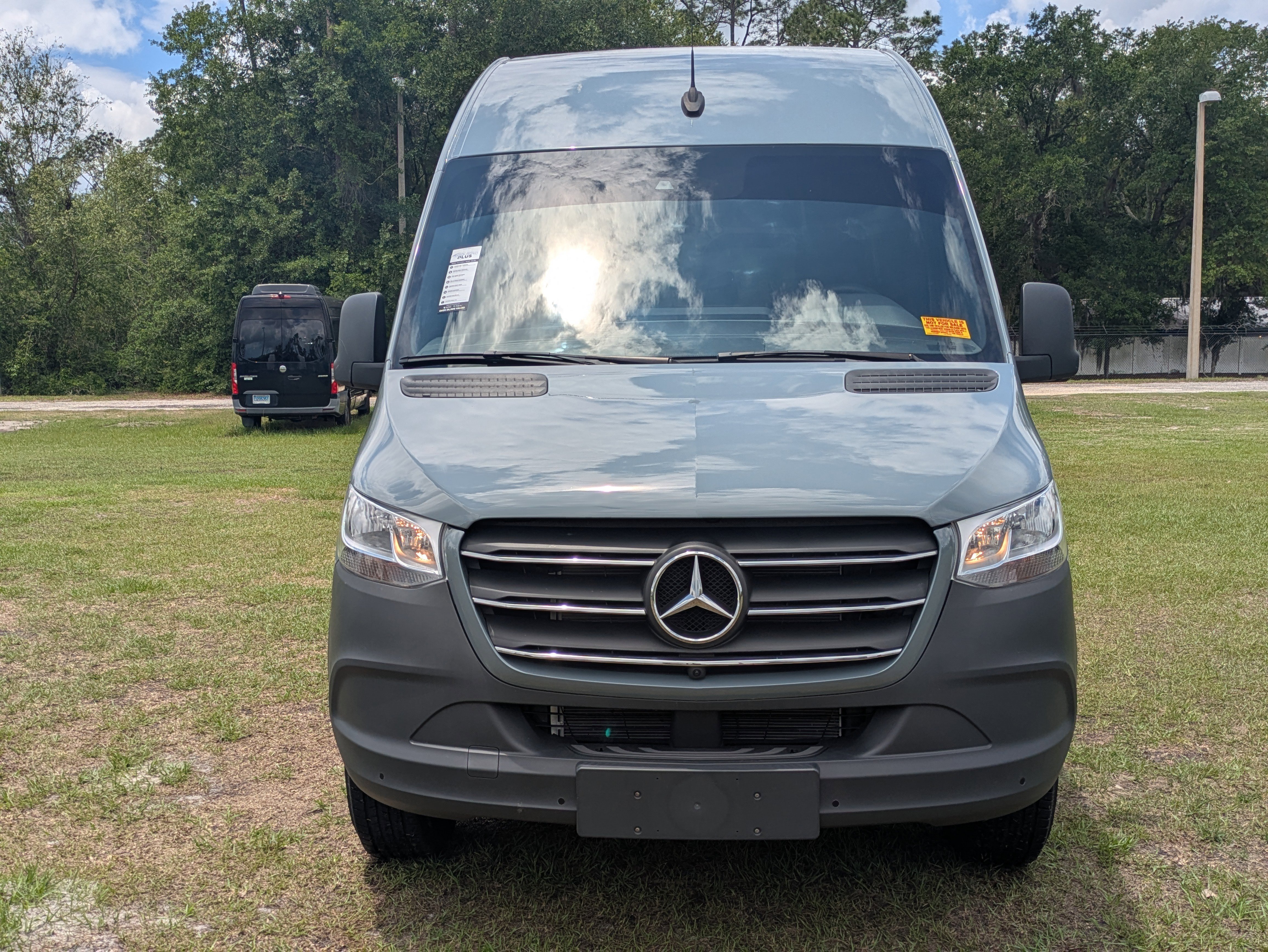Used 2024 Mercedes-Benz Sprinter 2500 image 9
