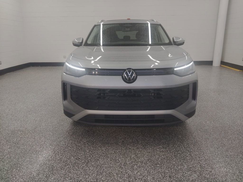 New 2026 Volkswagen Tiguan SE AWD/4WD image 2