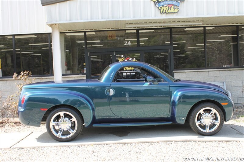 Used 2006 Chevrolet SSR w/ Preferred Equipment Group RWD image 33
