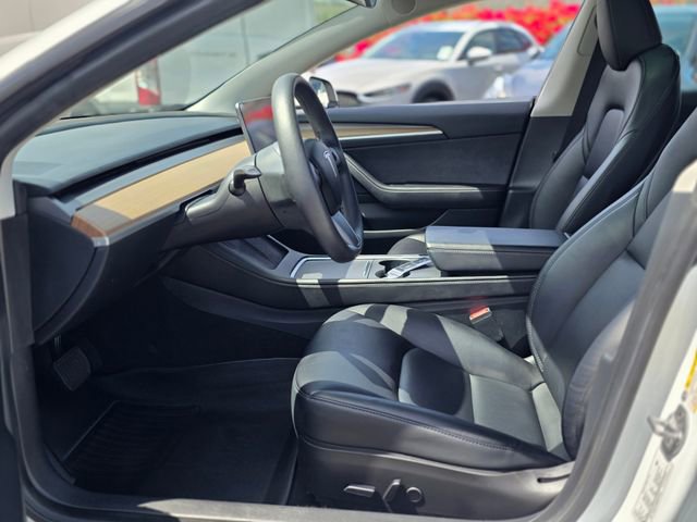 Used 2023 Tesla Model 3 Standard Range image 12