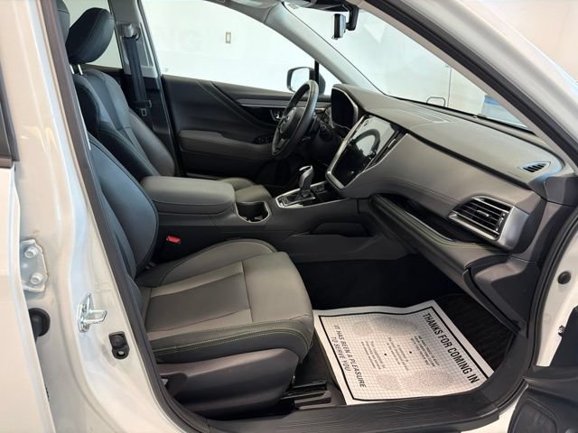 Used 2025 Subaru Outback Onyx Edition AWD/4WD image 35