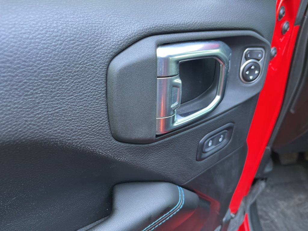 Used 2024 Jeep Wrangler Unlimited Rubicon 4xe AWD/4WD image 29