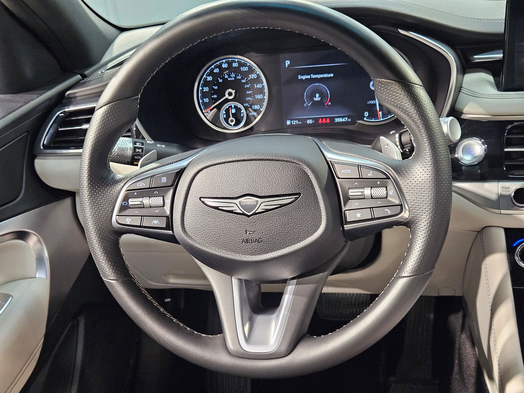 Used 2025 Genesis G70 2.5T RWD image 26