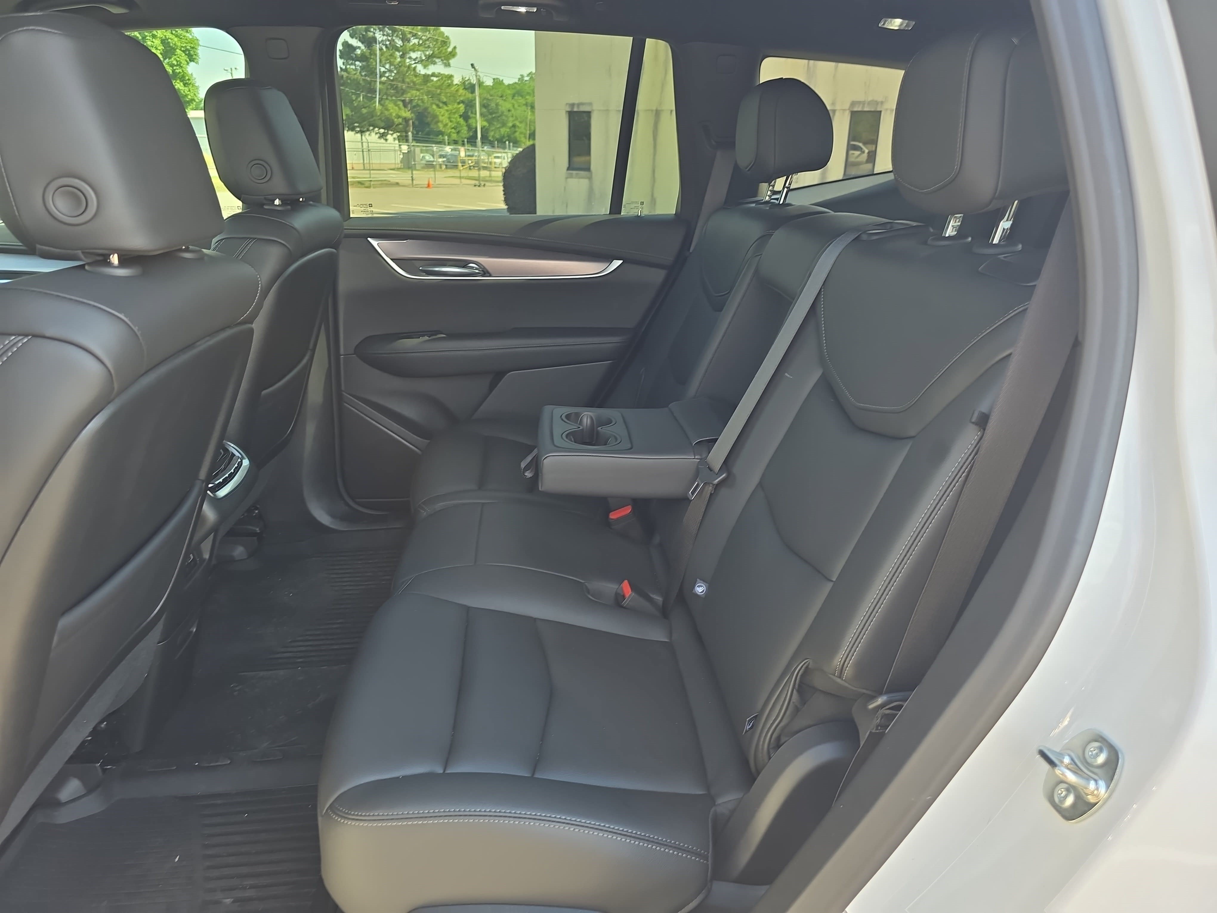 New 2025 Cadillac XT6 Luxury FWD image 15