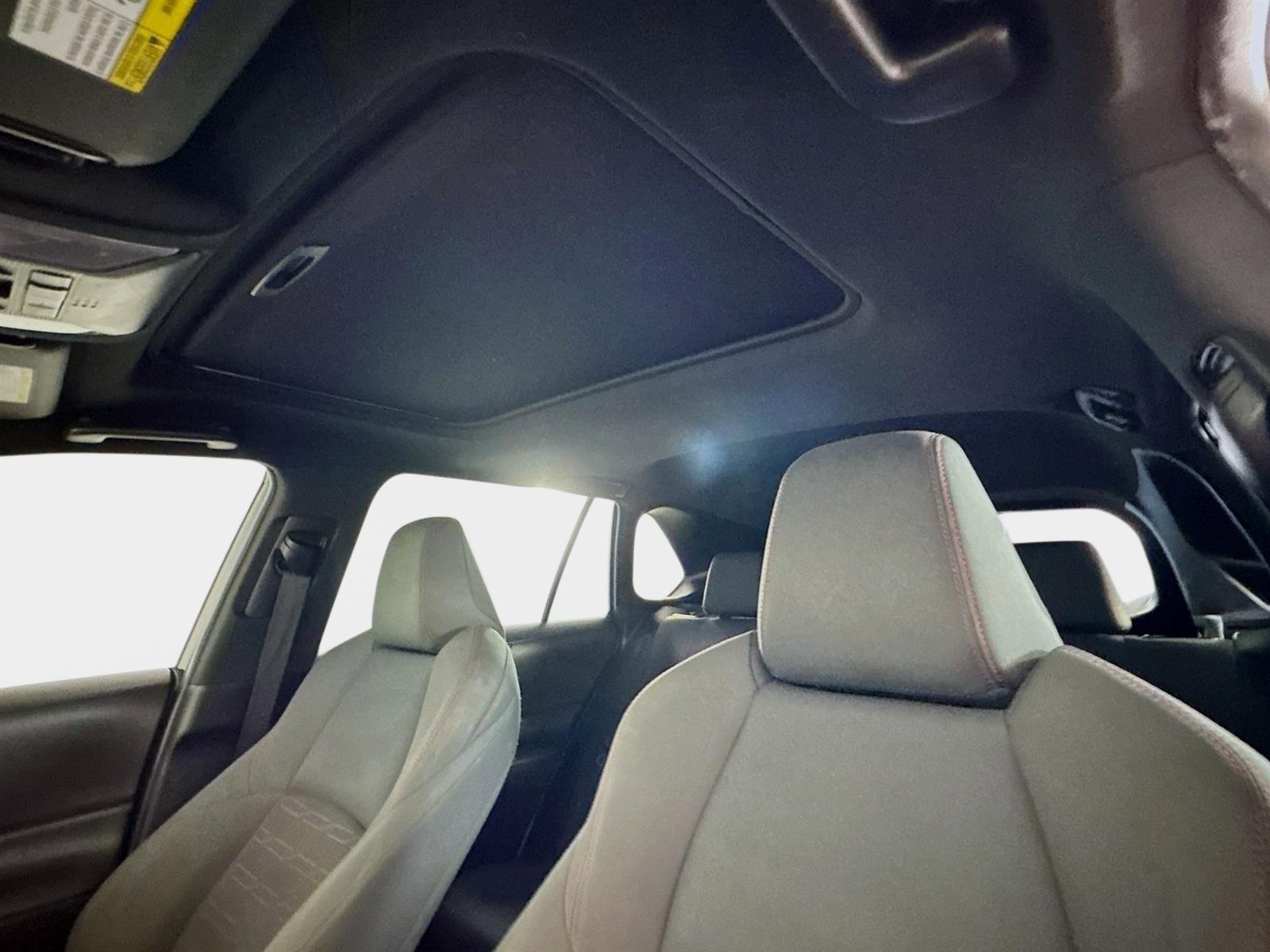 Used 2021 Toyota RAV4 SE w/ Weather & Moonroof Package AWD/4WD image 15