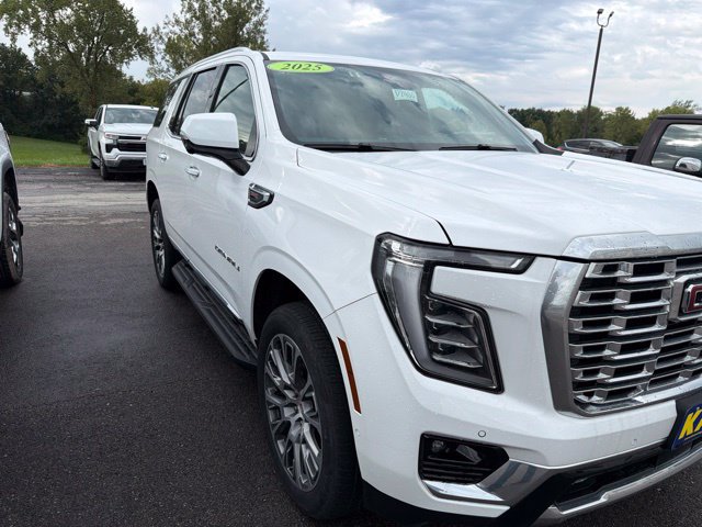 Used 2025 GMC Yukon Denali AWD/4WD image 8