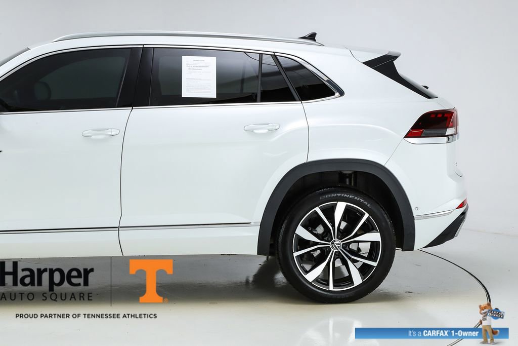 Used 2025 Volkswagen Atlas Cross Sport SEL Premium R-Line image 4