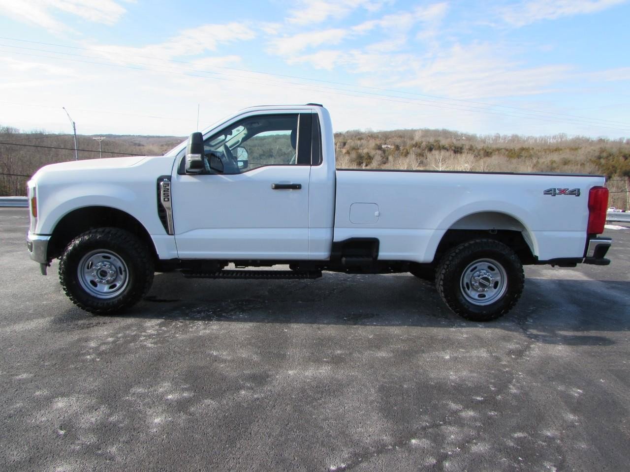 Used 2025 Ford F250 XL w/ XL Off-Road Package image 4