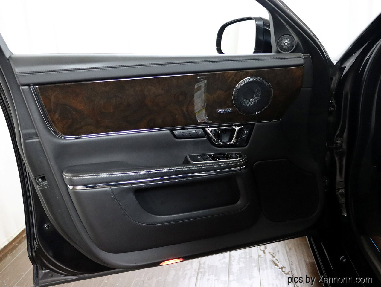 Used 2019 Jaguar XJ L Portfolio image 29