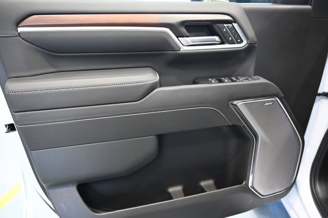 New 2026 GMC Sierra 3500 Denali w/ LPO, Black Badging Package image 30