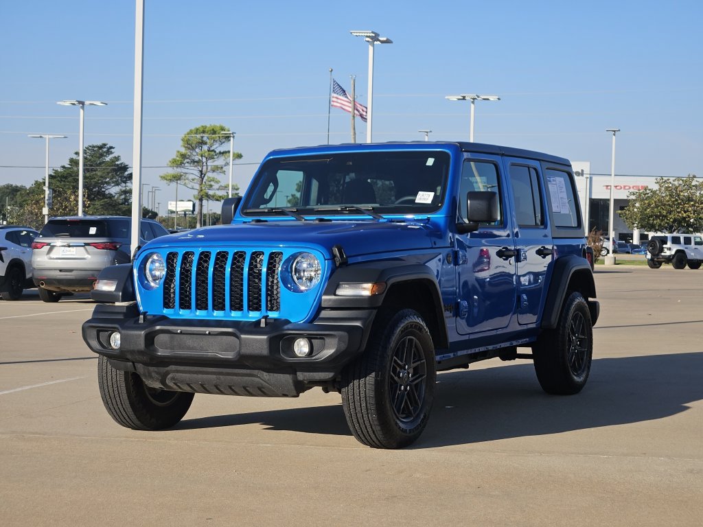 Used 2024 Jeep Wrangler Unlimited Sport AWD/4WD image 3