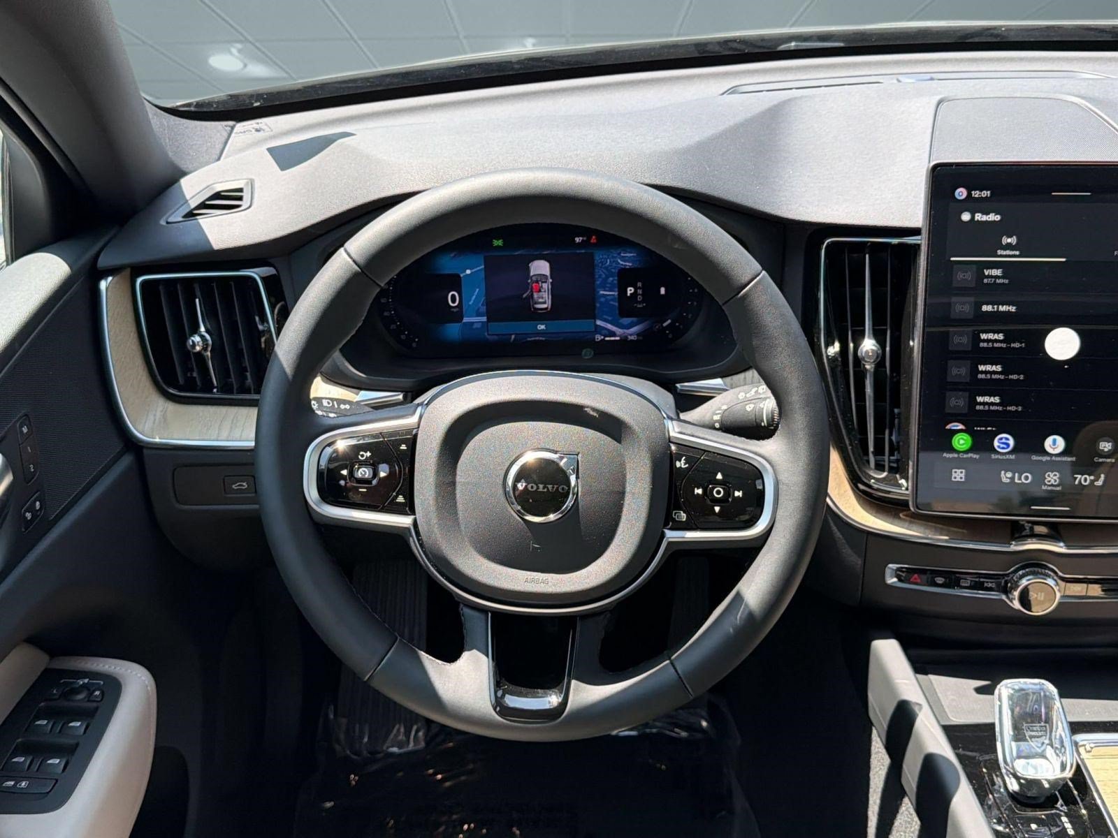 New 2026 Volvo XC60 B5 Core w/ Climate Package PRO AWD/4WD image 11