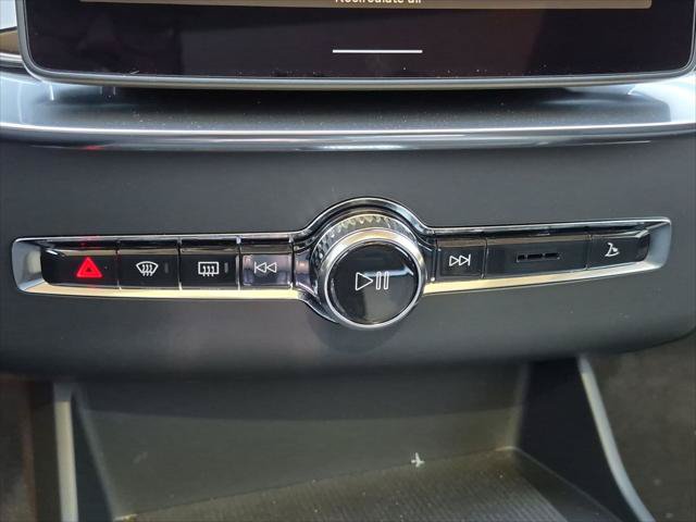New 2027 Volvo XC90 B6 Ultra AWD/4WD image 9