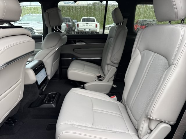 New 2027 Jeep Grand Wagoneer Summit AWD/4WD image 6