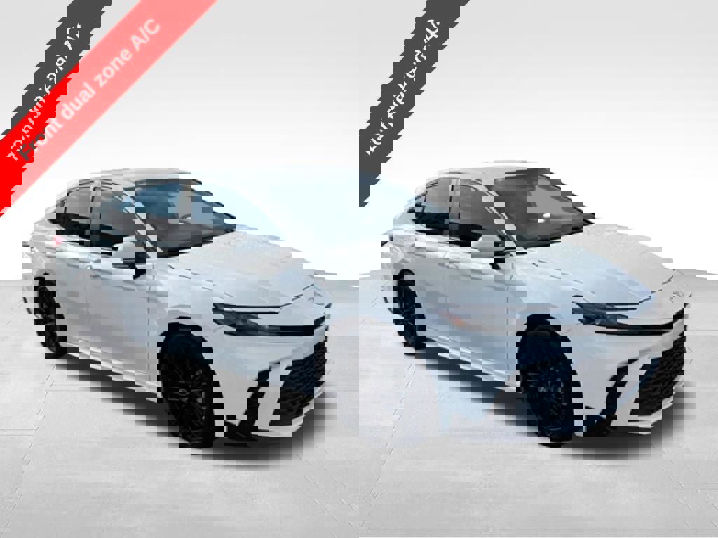 Used 2025 Toyota Camry SE w/ Convenience Package image 8