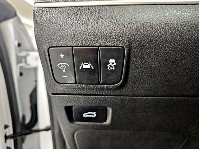 Used 2023 Kia K5 GT-Line image 14