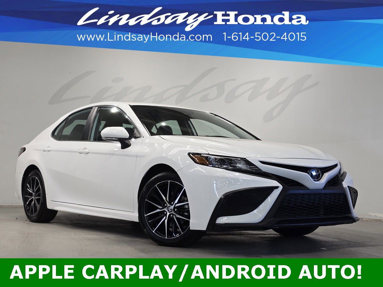 Used 2024 Toyota Camry SE image 1