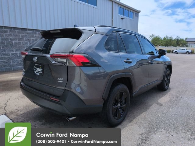 Used 2021 Toyota RAV4 XLE w/ XLE Grade Weather Package AWD/4WD image 3