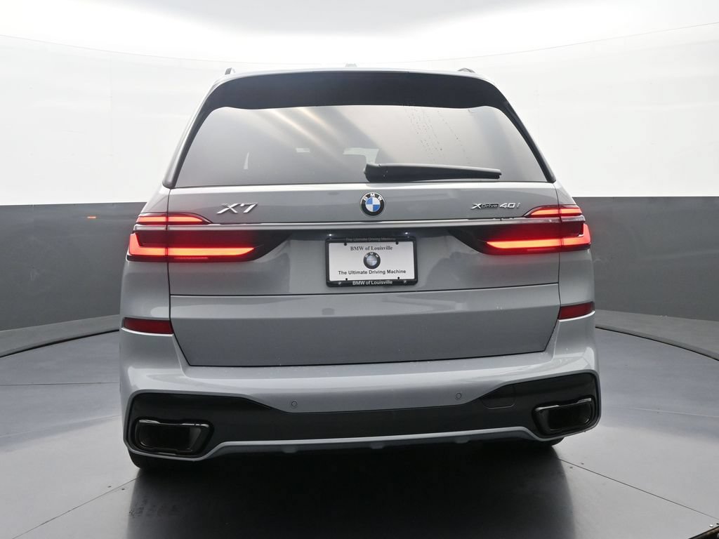 Used 2026 BMW X7 xDrive40i w/ M Sport Package AWD/4WD image 6