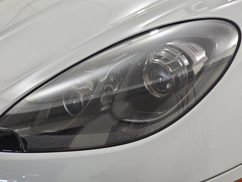 Used 2016 Porsche Macan Turbo AWD/4WD image 33