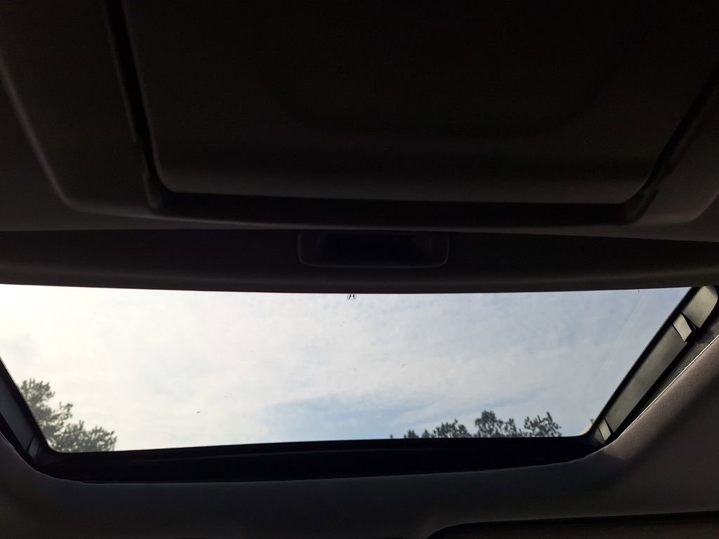 Used 2023 Honda Odyssey Elite image 22