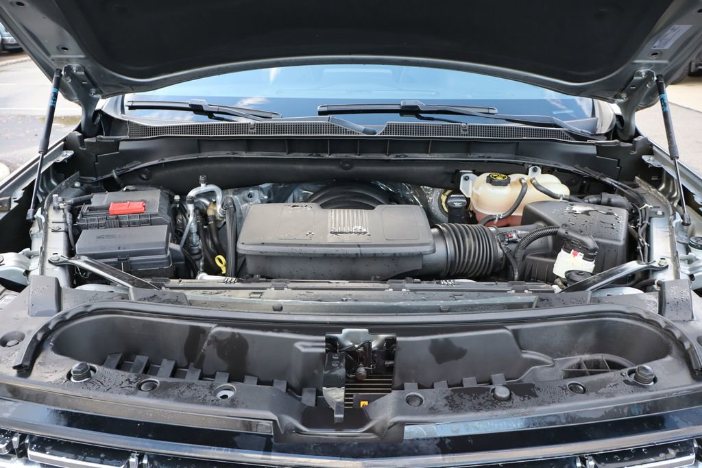 Used 2023 Chevrolet Suburban Premier image 58