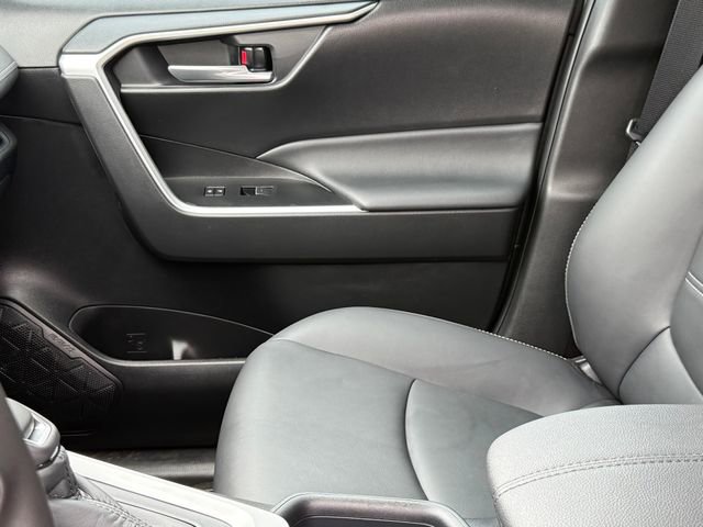 Used 2025 Toyota RAV4 XLE Premium image 12