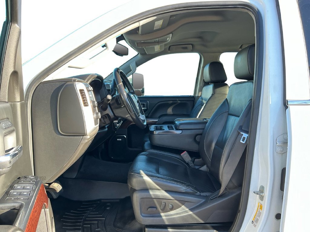 Used 2018 GMC Sierra 2500 SLT w/ Duramax Plus Package AWD/4WD image 14