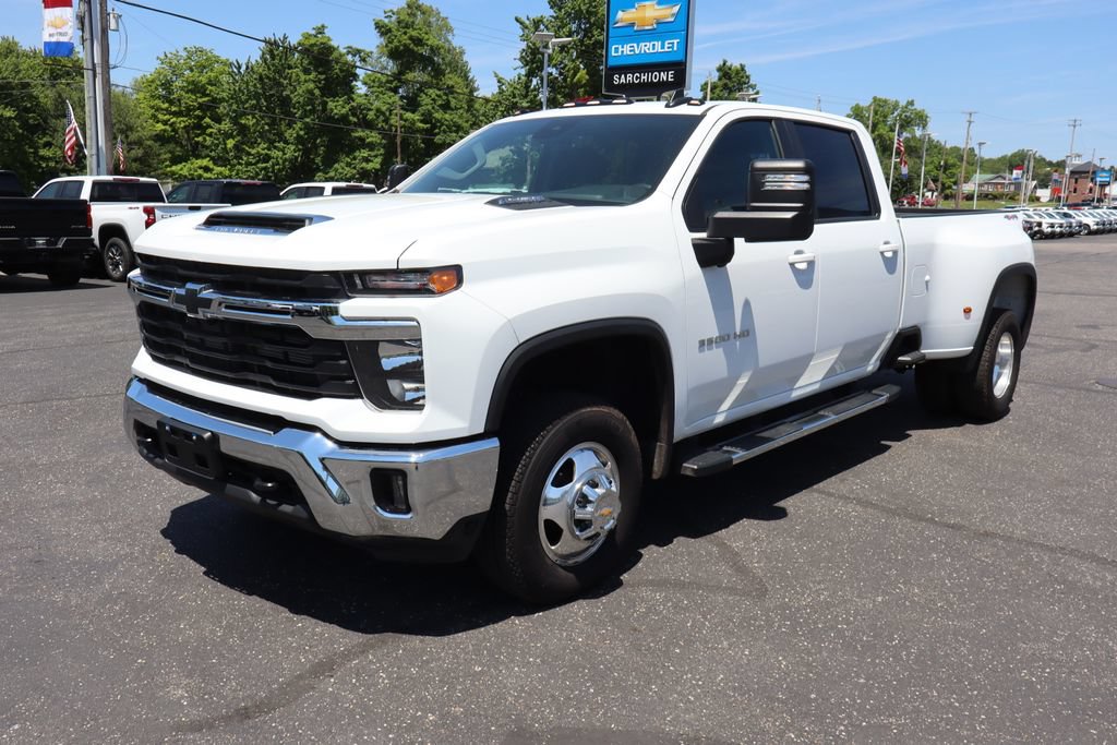 Used 2024 Chevrolet Silverado 3500 LT w/ All Star Edition AWD/4WD image 25