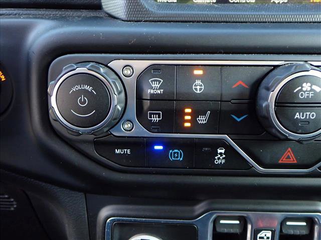 Used 2023 Jeep Wrangler Sahara w/ Cold Weather Group image 18