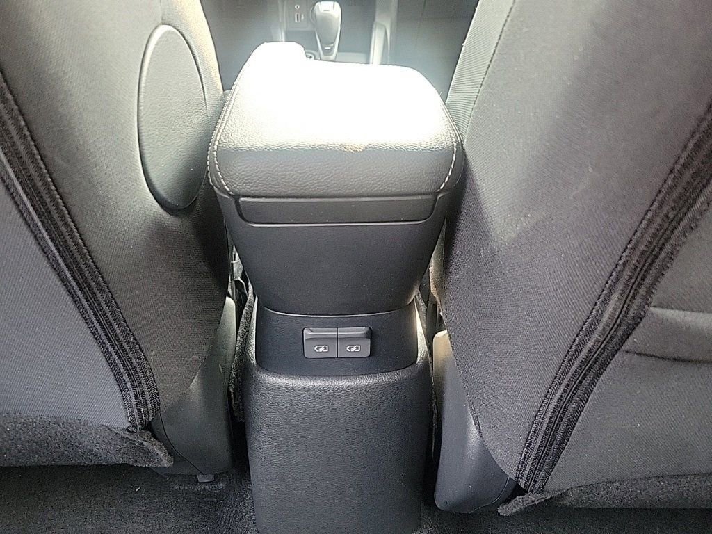 Used 2025 Nissan Kicks Play S image 18