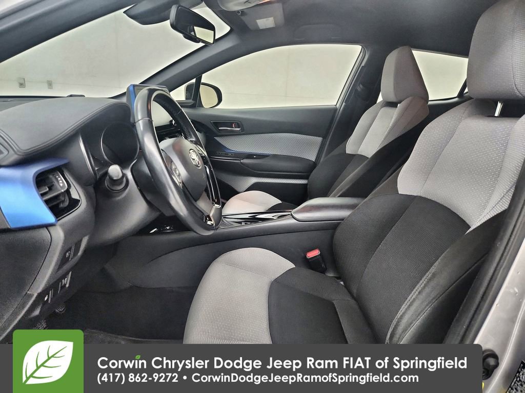 Used 2019 Toyota C-HR XLE FWD image 19