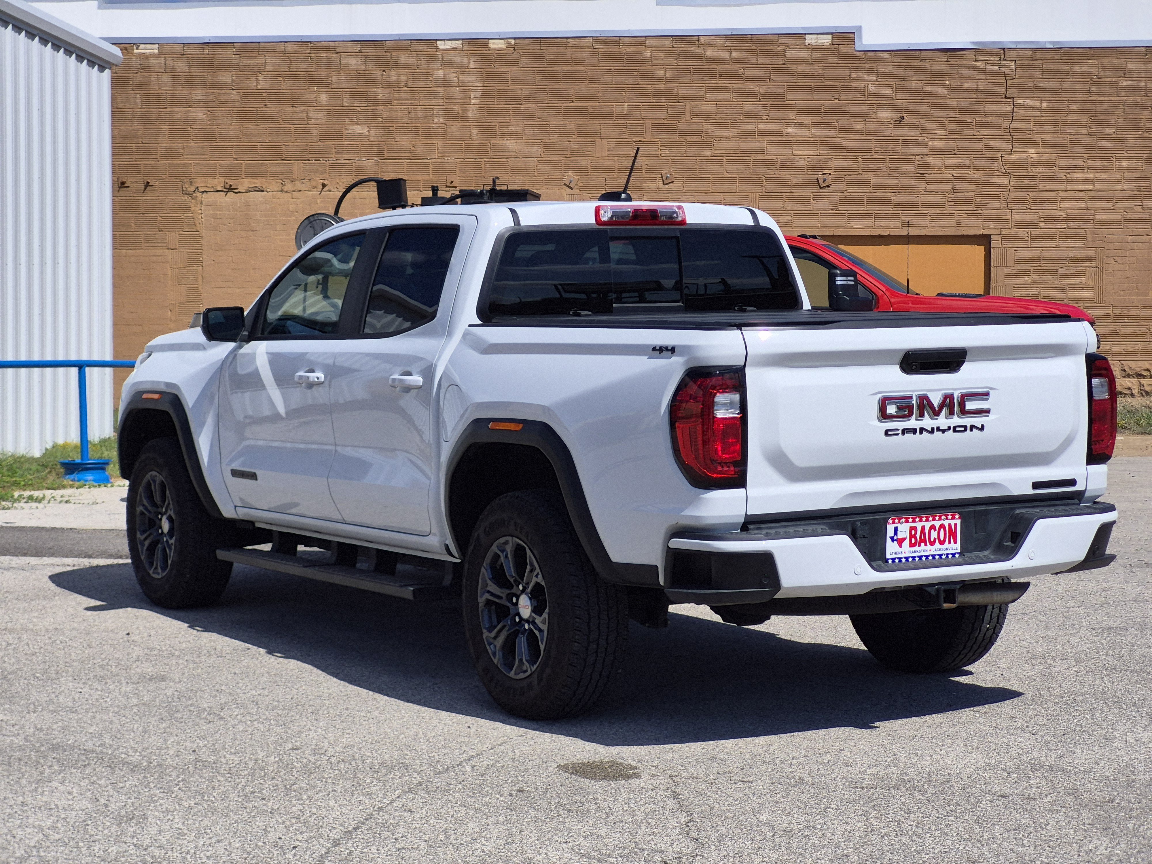 Used 2024 GMC Canyon Elevation w/ Convenience Package AWD/4WD image 4