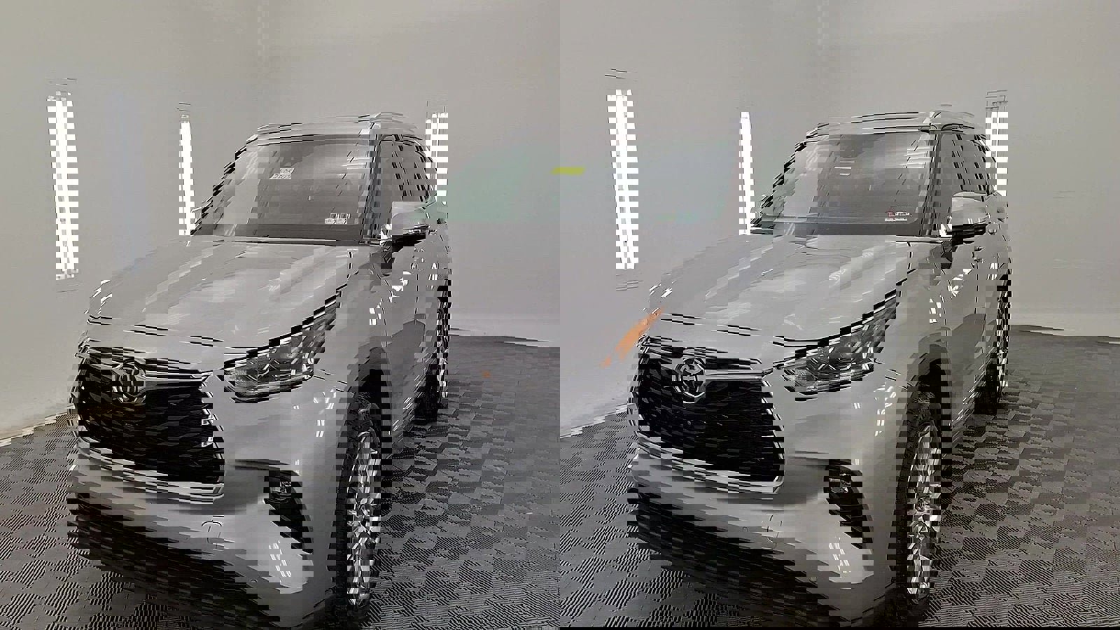 Used 2023 Toyota Highlander Limited image 8