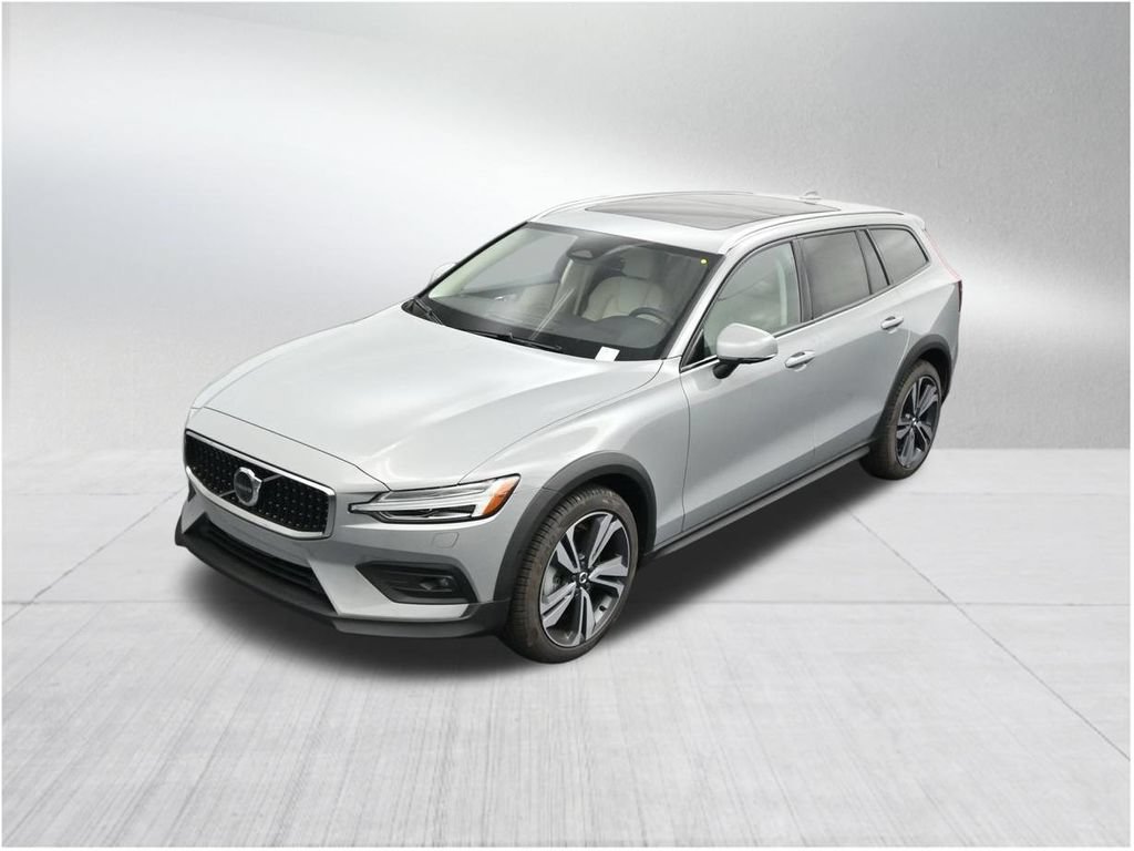 New 2026 Volvo V60 B5 Cross Country Plus w/ Protection Package Premier AWD/4WD image 14