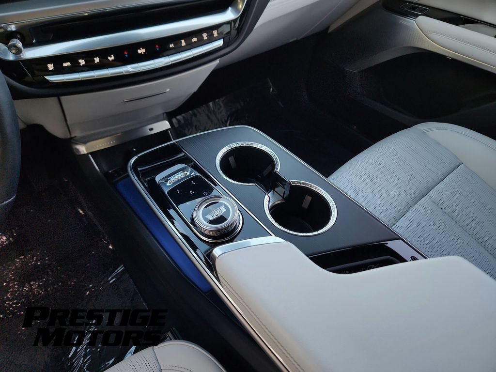 Used 2024 Cadillac Lyriq Sport AWD/4WD image 14