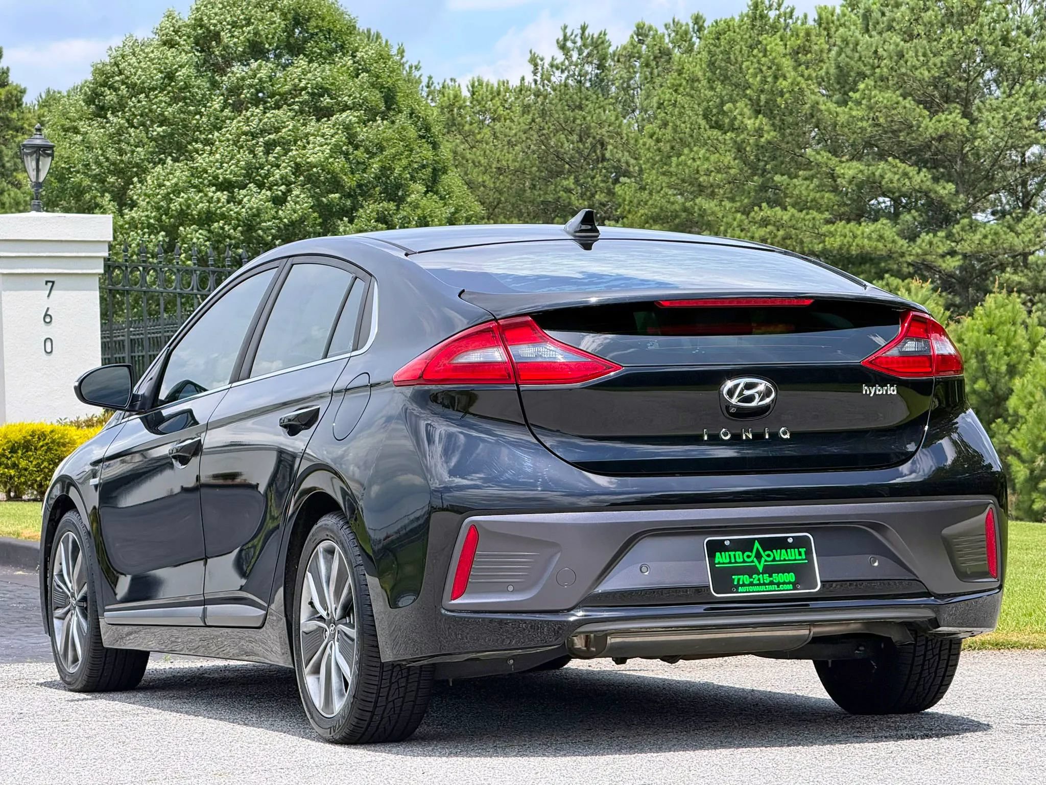 Used 2019 Hyundai Ioniq Limited w/ Ultimate Package 02 FWD image 9