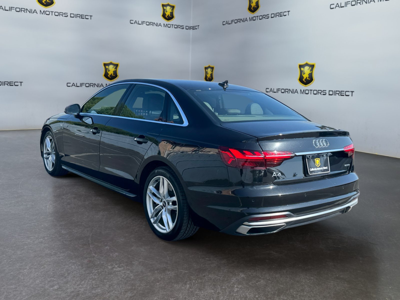 Used 2021 Audi A4 2.0T Premium Plus w/ Premium Plus Package AWD/4WD image 3