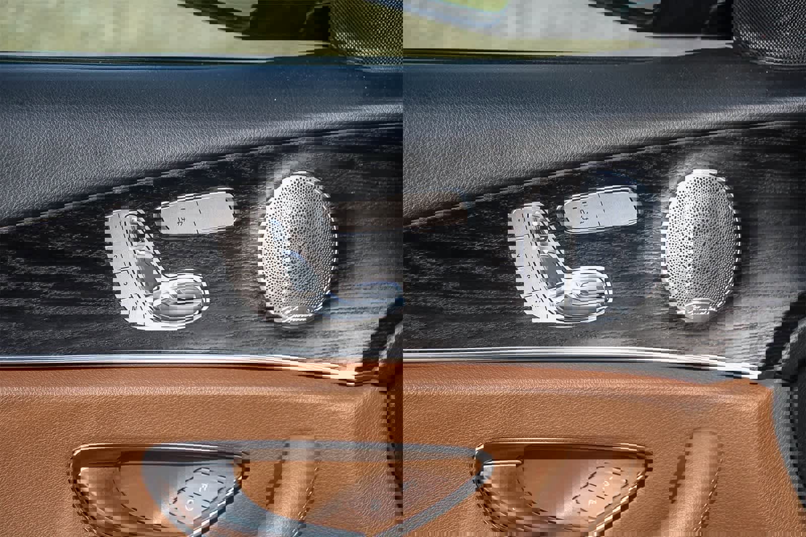 Used 2021 Mercedes-Benz E 350 Sedan w/ Premium Package image 13