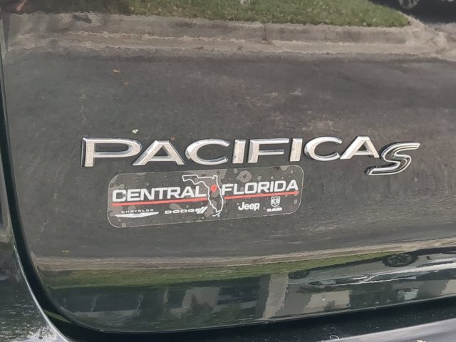 Used 2025 Chrysler Pacifica Limited FWD image 13