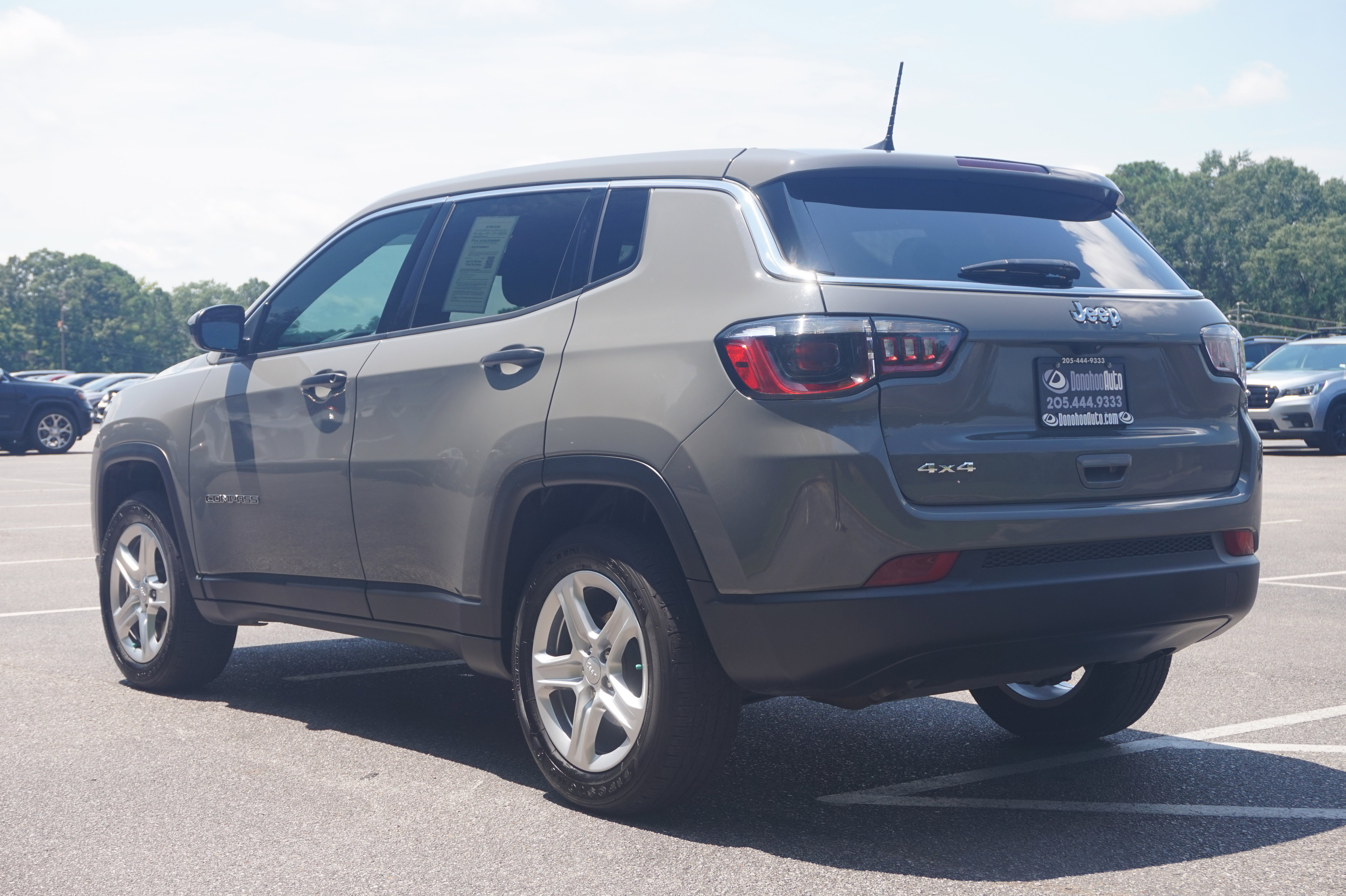 Used 2023 Jeep Compass Sport image 8