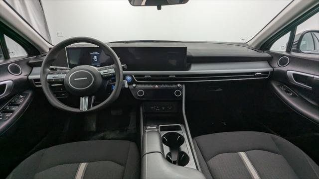 Used 2025 Hyundai Sonata SEL FWD image 24