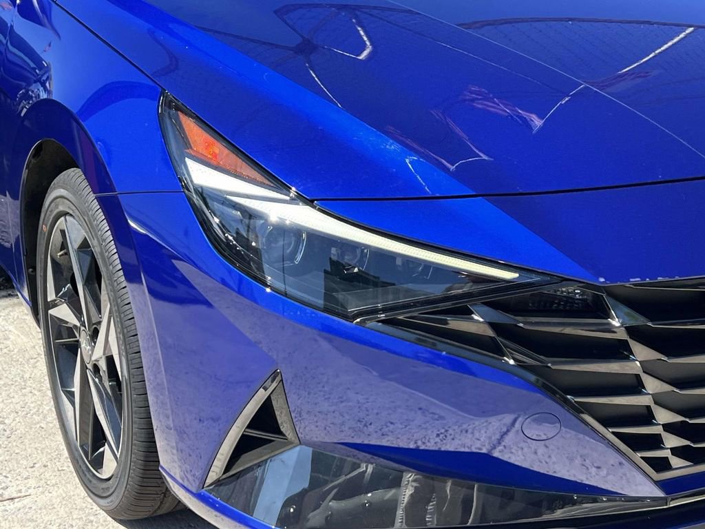 Certified 2023 Hyundai Elantra Limited FWD image 10
