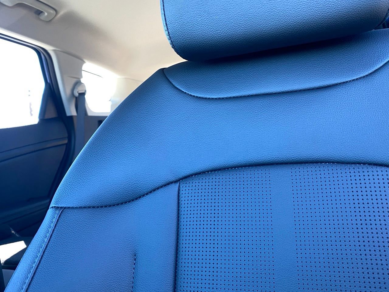 New 2026 Kia Sportage EX image 14