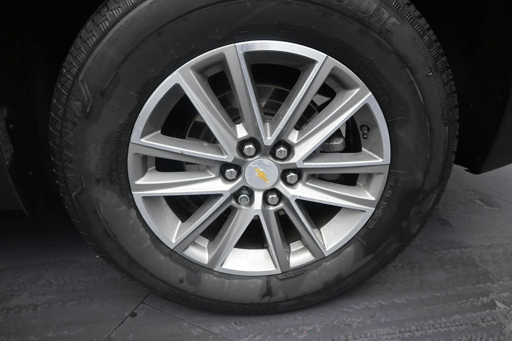 Used 2023 Chevrolet Traverse LT FWD image 10